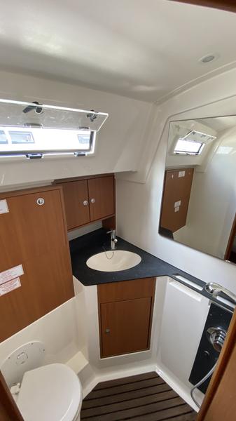 Book yachts online - sailboat - Bavaria Cruiser 45 - Volić - rent