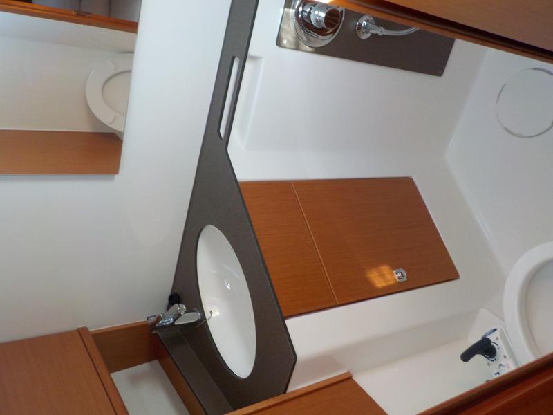 Book yachts online - sailboat - Bavaria Cruiser 46 - Mimas - rent