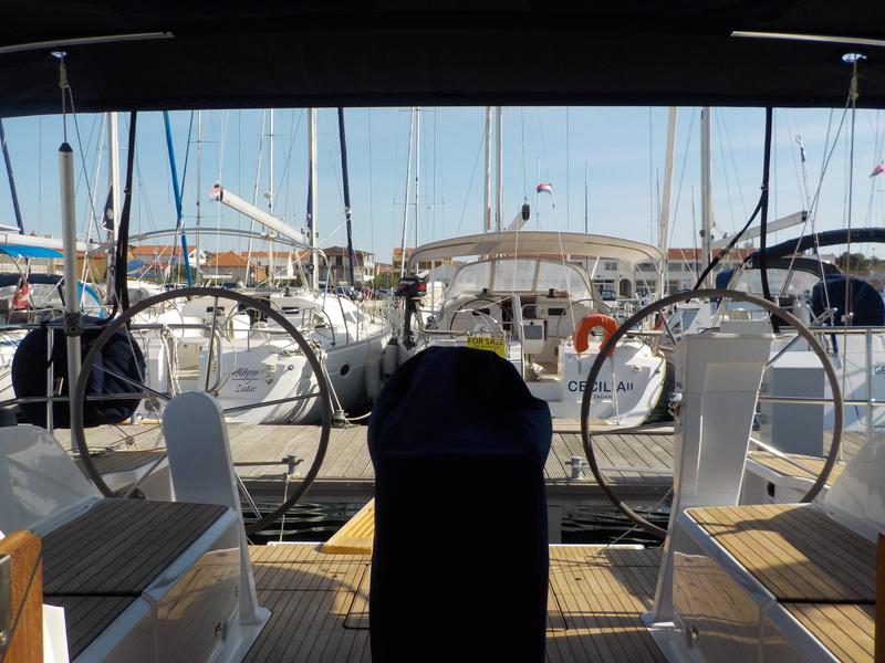 Book yachts online - sailboat - Bavaria Cruiser 46 - Io - rent