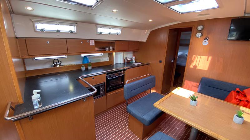 Book yachts online - sailboat - Bavaria Cruiser 45 - Gustac - rent