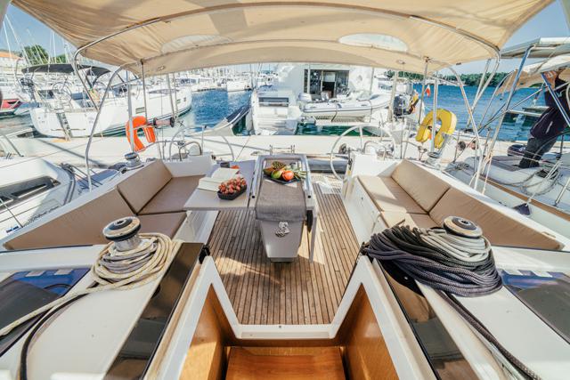 Book yachts online - sailboat - Oceanis 45 - DIANA - rent