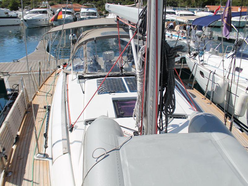 Book yachts online - sailboat - Sun Odyssey 379 (2cab) - b'elli - rent