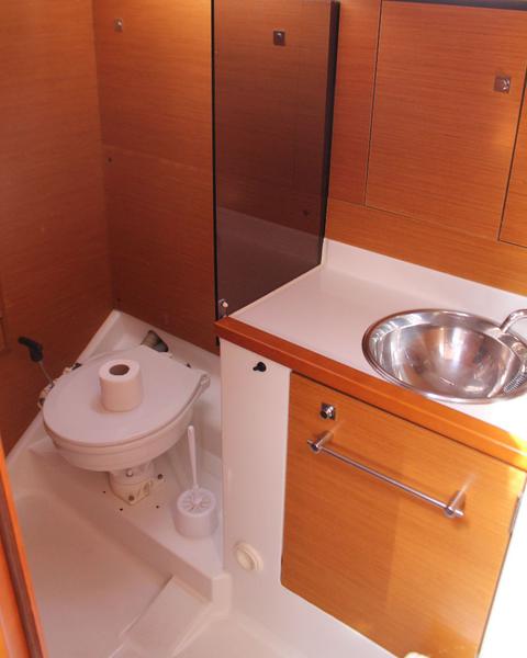 Book yachts online - sailboat - Sun Odyssey 379 (2cab) - b'elli - rent