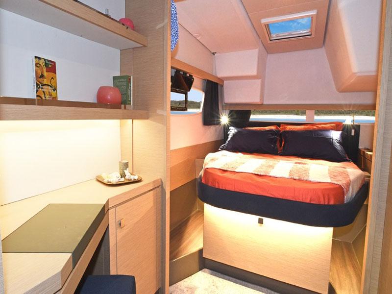 Book yachts online - catamaran - Lucia 40 - Cassopea - rent