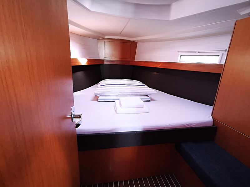 Book yachts online - sailboat - Bavaria Cruiser 37 - Maci - rent