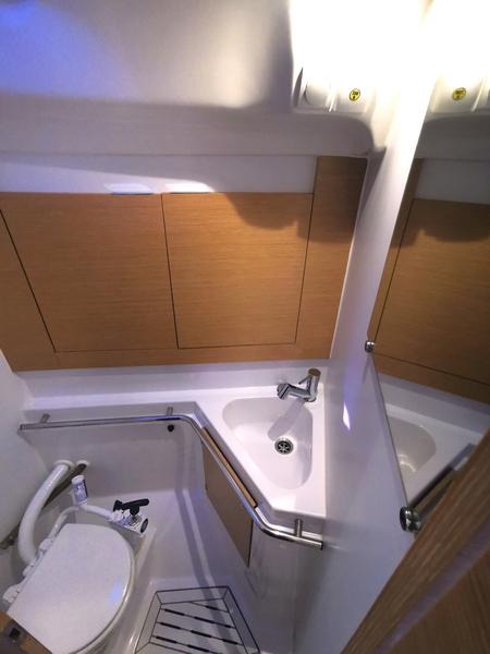 Book yachts online - sailboat - Elan 45 Impression - Baby boo - rent