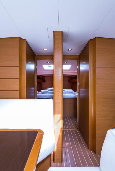 Book yachts online - sailboat - Jeanneau Sun Odyssey 469 - Vega - rent