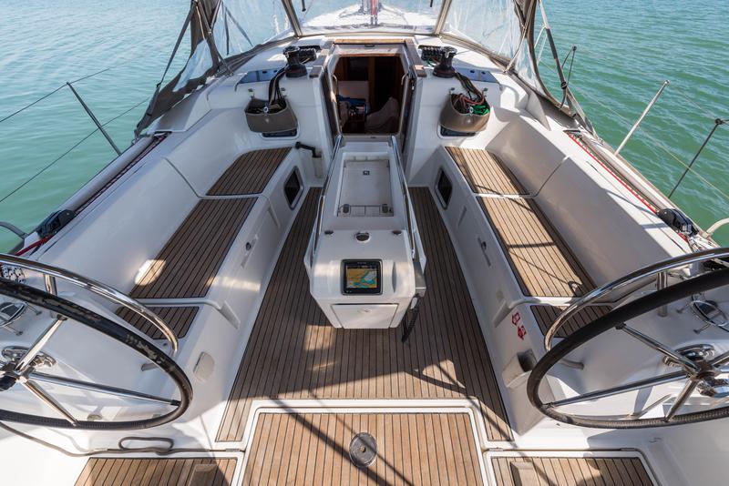 Book yachts online - sailboat - Jeanneau Sun Odyssey 469 - Vega - rent