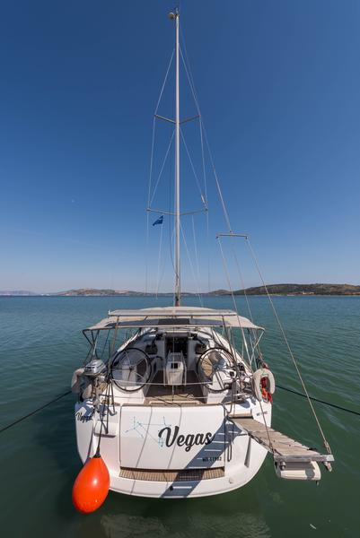Book yachts online - sailboat - Jeanneau Sun Odyssey 469 - Vega - rent