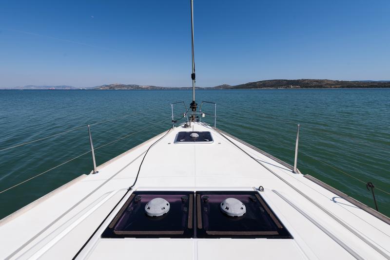 Book yachts online - sailboat - Jeanneau Sun Odyssey 469 - Vega - rent