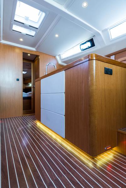 Book yachts online - sailboat - Bavaria Cruiser 56 - Breathless - rent