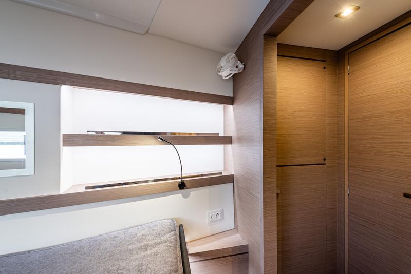 Book yachts online - catamaran - Isla 40 - Rih - rent