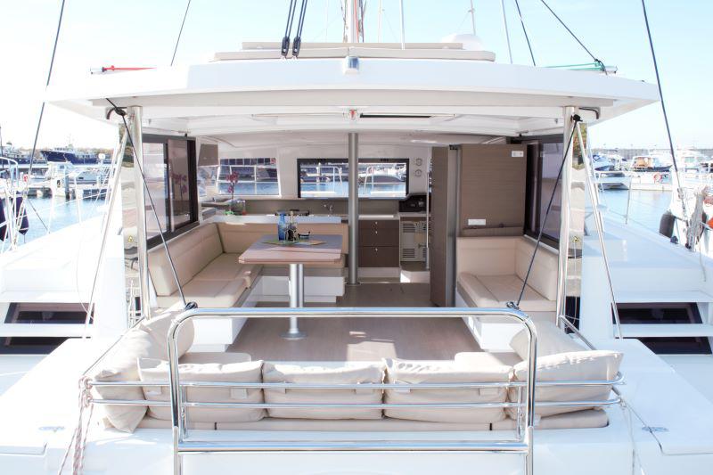Book yachts online - catamaran - Bali 4.3 - Fasteam Two (WM - A/C - GENERATOR) - rent
