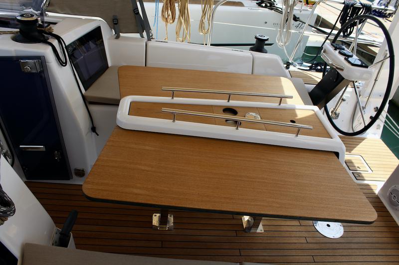 Book yachts online - sailboat - Dufour 360 Grand Large - Zion - rent