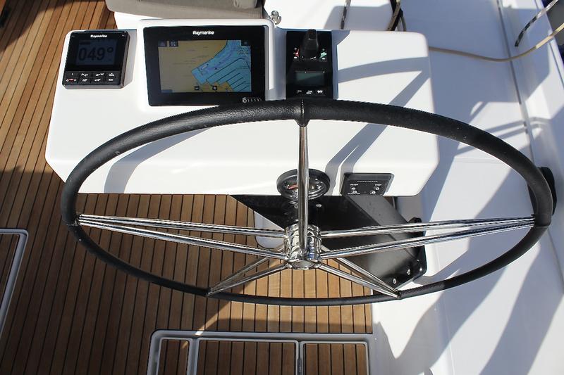 Book yachts online - sailboat - Dufour 530 - Why Not 18 - rent