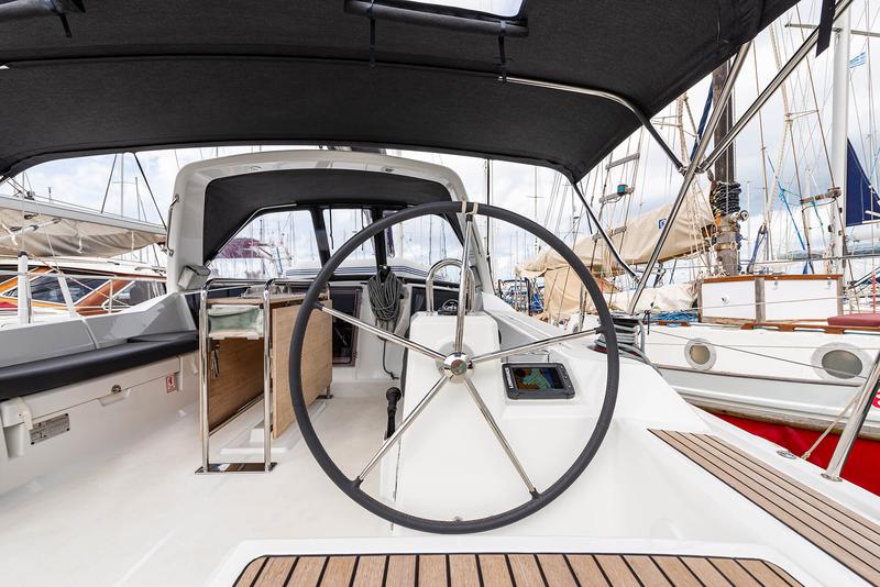 Book yachts online - sailboat - Oceanis 41.1 - Elena - rent