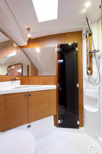 Book yachts online - sailboat - Jeanneau 57 - Seafree - rent