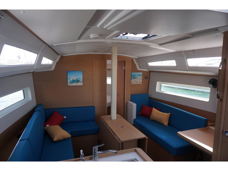 Book yachts online - sailboat - Sun Odyssey 380 - Betly IV - rent