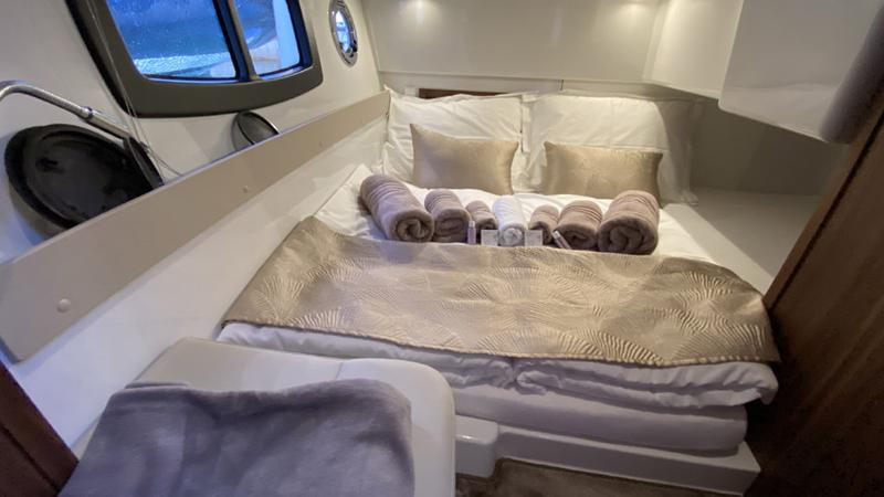 Book yachts online - motorboat - Grandezza 34 OC - Alice - rent