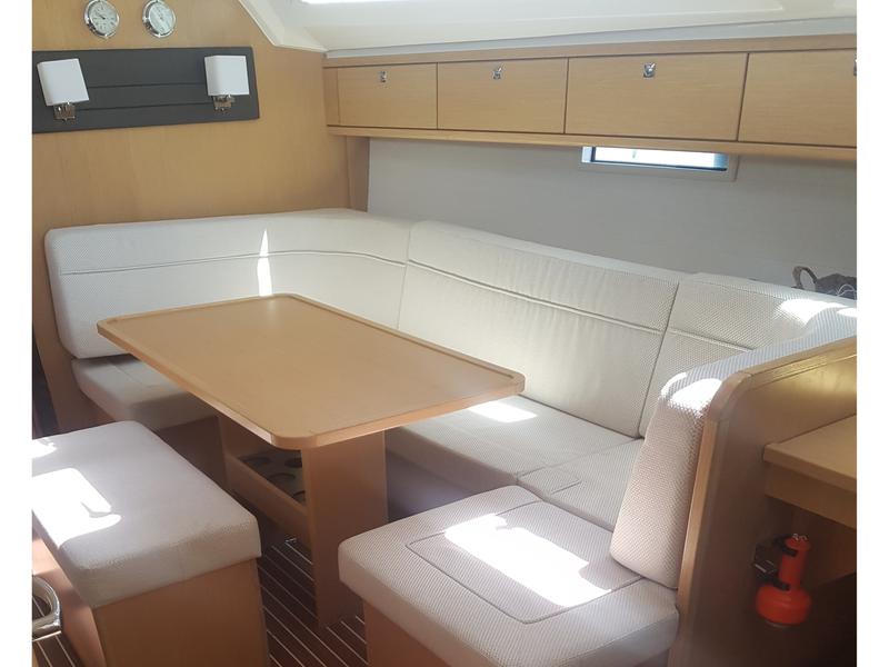 Book yachts online - sailboat - Bavaria Cruiser 41 - Amalfi - rent