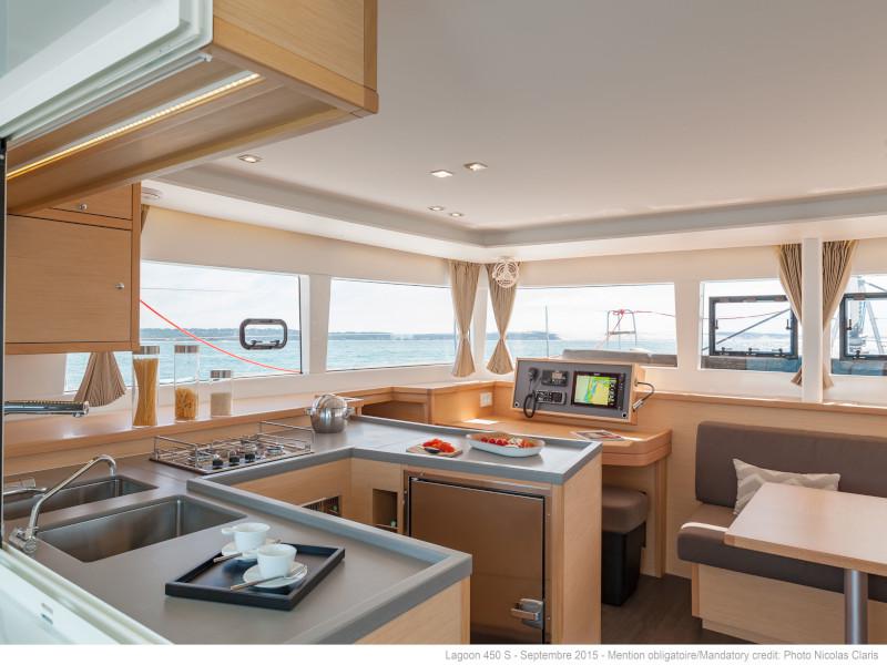 Book yachts online - catamaran - Lagoon 450 F - Philea - rent