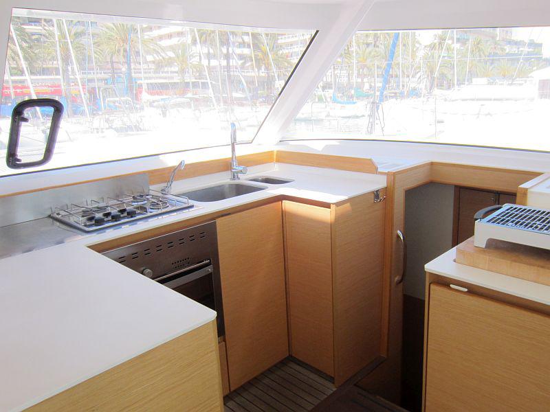 Book yachts online - catamaran - Nautitech 40 Open - Amara - rent