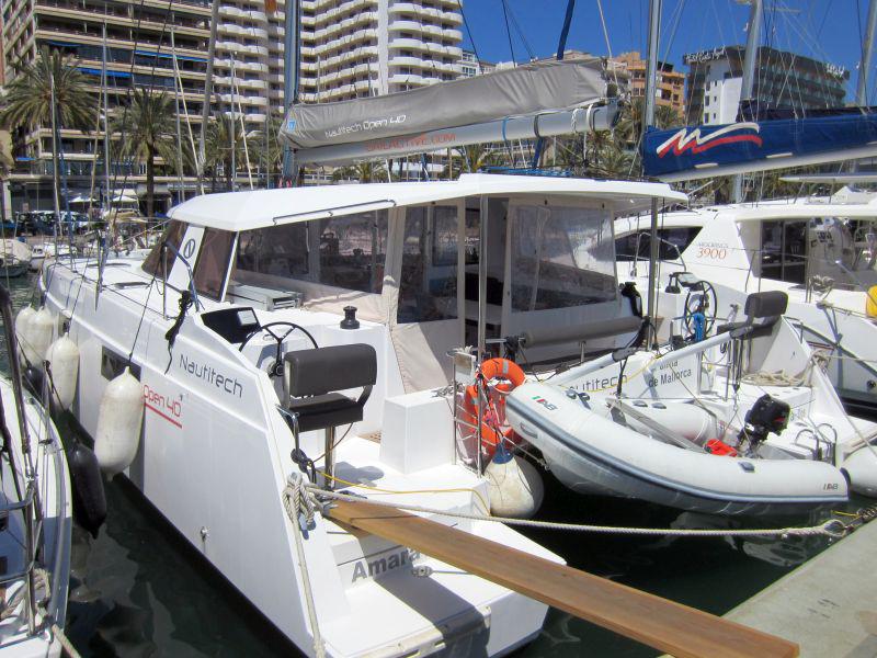 Book yachts online - catamaran - Nautitech 40 Open - Amara - rent