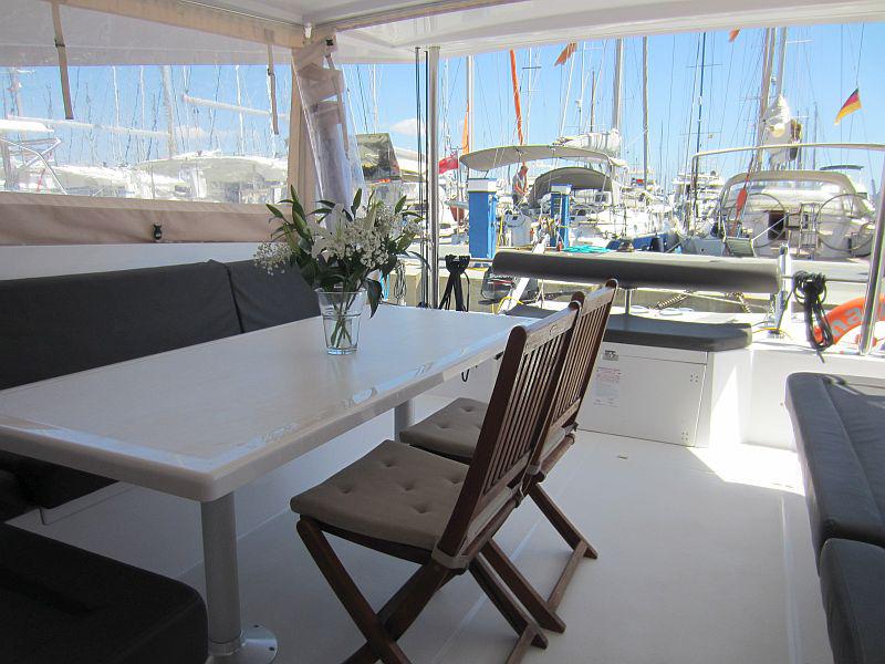 Book yachts online - catamaran - Nautitech 40 Open - Amara - rent