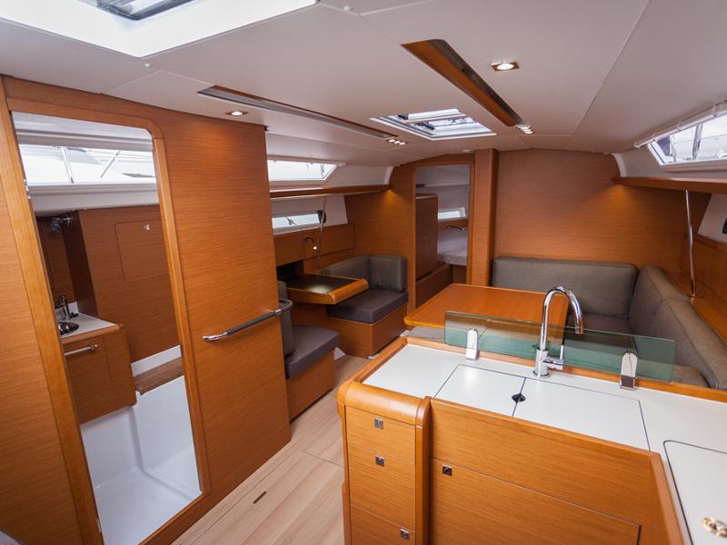 Book yachts online - sailboat - Sun Odyssey 410 - Verdejo (Majorca) - rent