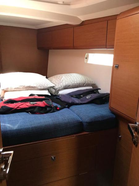 Book yachts online - sailboat - Sun Odyssey 519 - Alboran Prosecco (Radazul) - rent