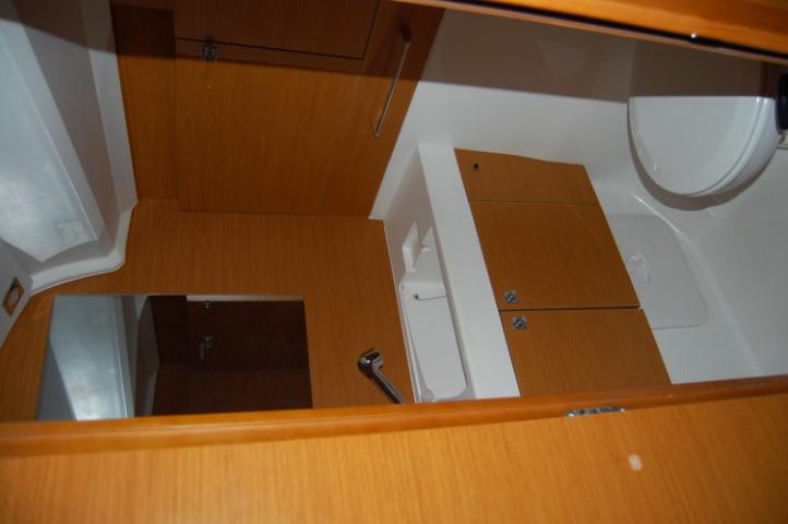 Book yachts online - sailboat - Sun Odyssey 519 - Alboran Champagne (Radazul) - rent
