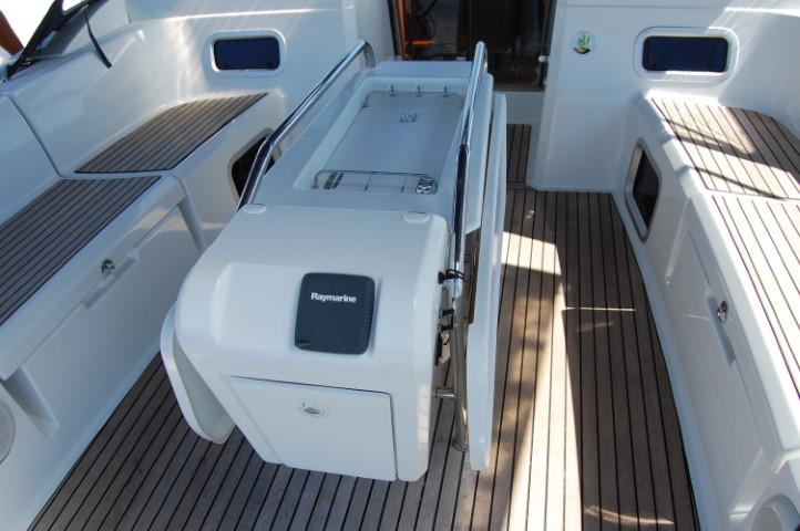 Book yachts online - sailboat - Sun Odyssey 519 - Alboran Champagne (Radazul) - rent