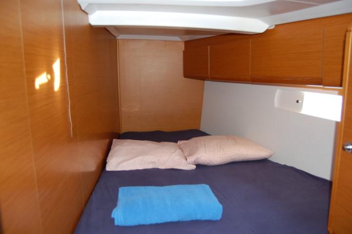 Book yachts online - sailboat - Sun Odyssey 519 - Alboran Champagne (Radazul) - rent