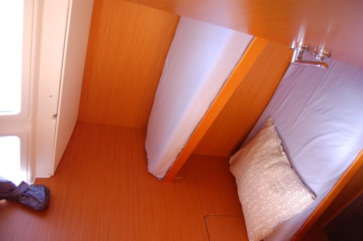 Book yachts online - sailboat - Sun Odyssey 519 - Alboran Champagne (Radazul) - rent