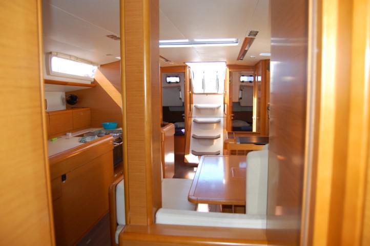 Book yachts online - sailboat - Sun Odyssey 519 - Alboran Champagne (Radazul) - rent