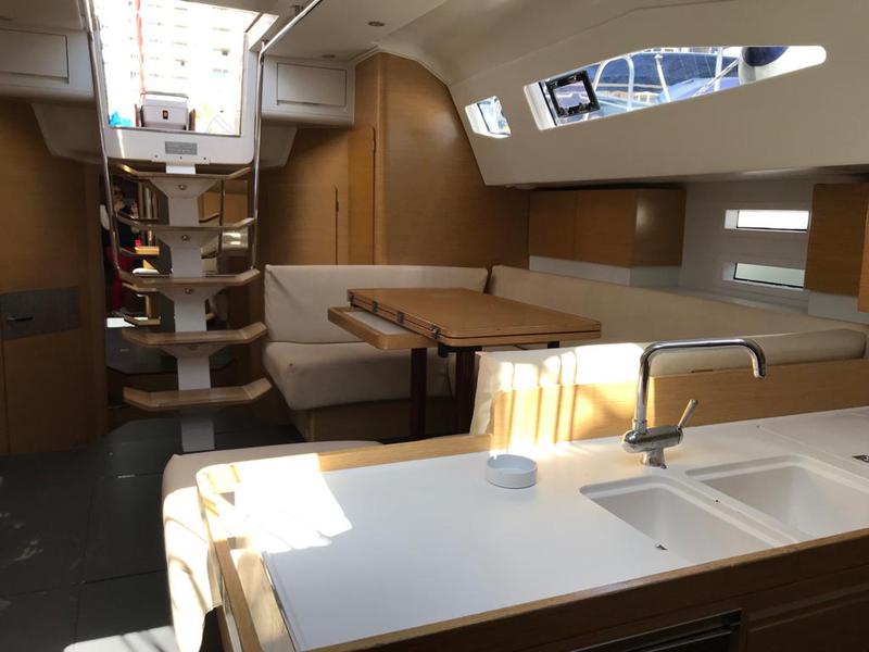 Book yachts online - sailboat - Elan 50 Impression - Alboran Mai-Tai (Radazul) - rent