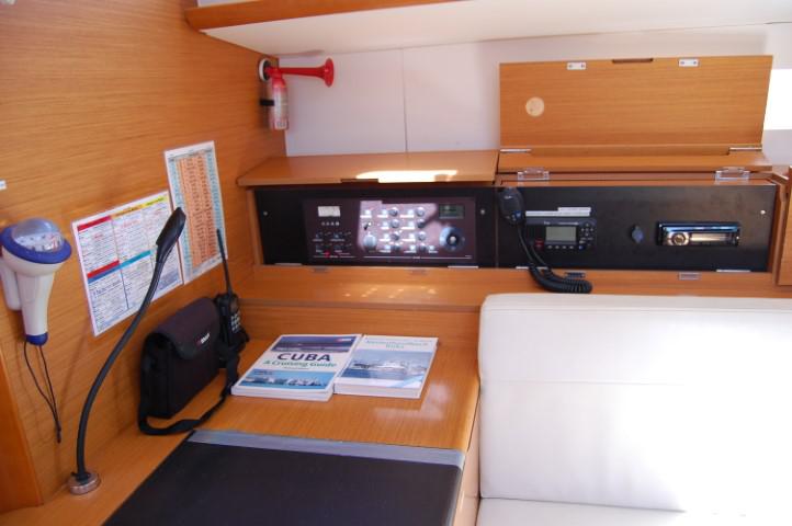 Book yachts online - sailboat - Sun Odyssey 519 - Alboran Champagne (Cabo Verde) - rent