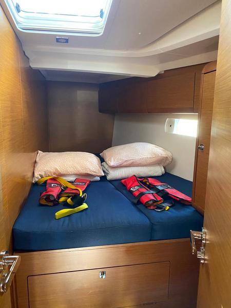 Book yachts online - sailboat - Sun Odyssey 519 - Alboran Pacharan (Majorca) - rent