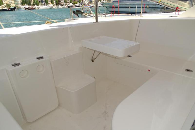 Book yachts online - catamaran - Leopard 44 - La Luna (Majorca) - rent
