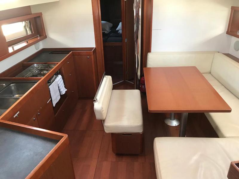 Book yachts online - sailboat - Oceanis 45-4 - Alboran Gin Tonic (Majorca) - rent