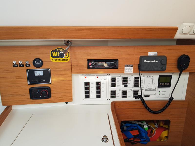Book yachts online - sailboat - Elan Impression 45 - Lasta - rent