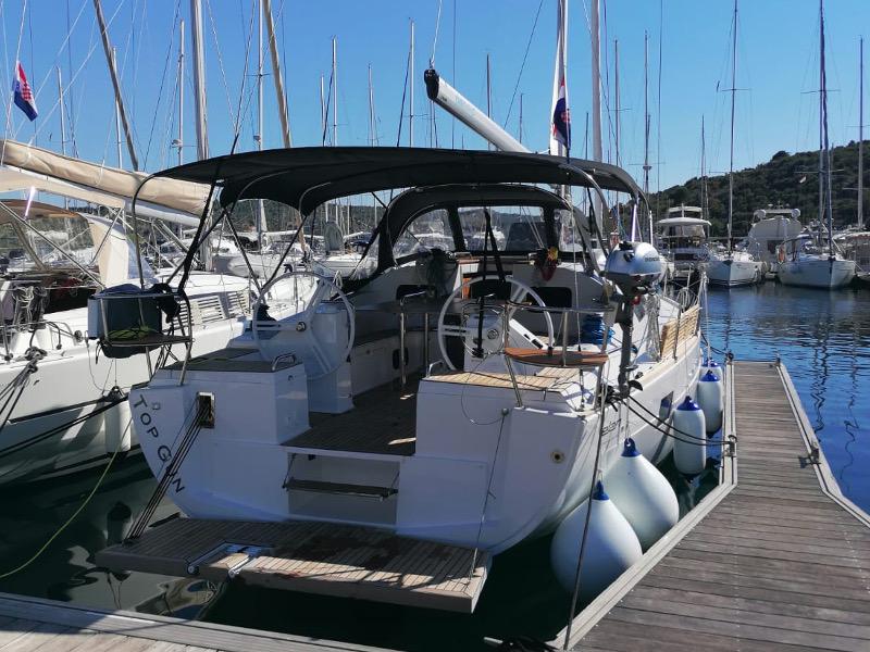 Book yachts online - sailboat - Elan Impression 45.1 - TOP GUN new 2020 - rent