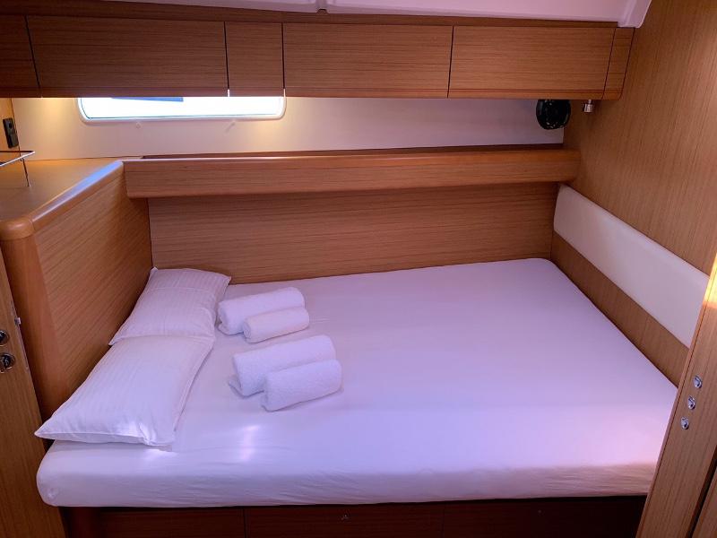 Book yachts online - sailboat - Jeanneau 57 - KURUKULLA OV AC+G+refit 2021+new sails 2022 - rent