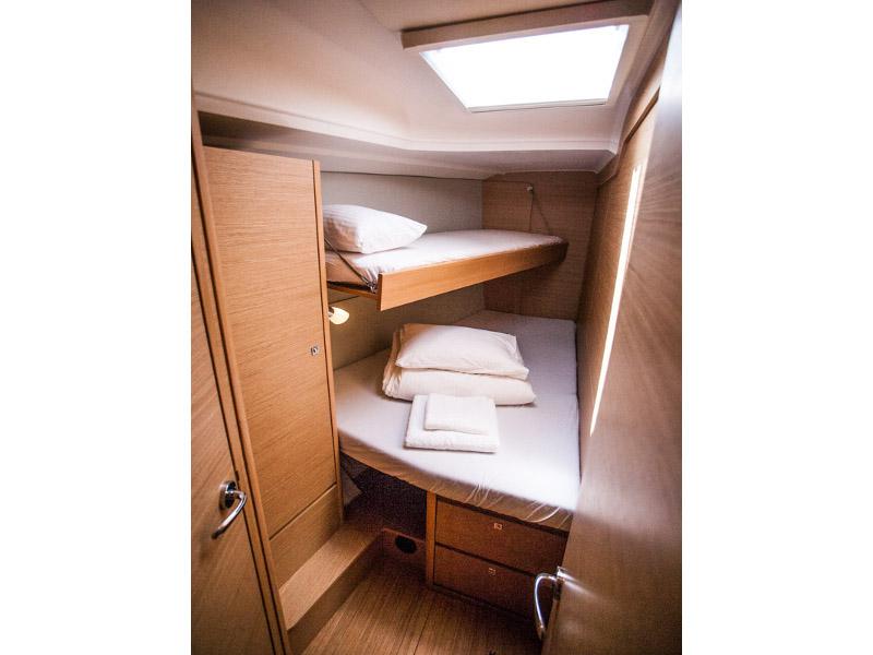 Book yachts online - sailboat - Dufour 460 Grand Large - MADICKEN 2018+AC - rent