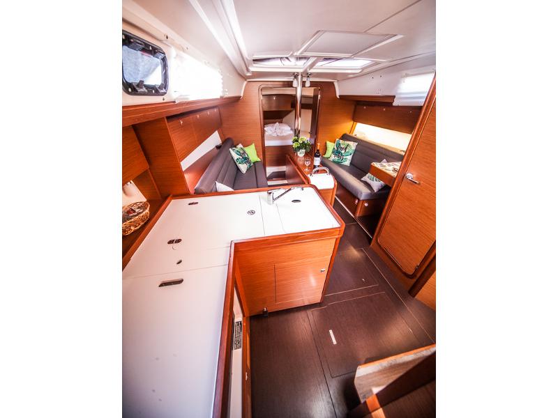 Book yachts online - sailboat - Dufour 350 Grand Large - RONJA 2017 - rent