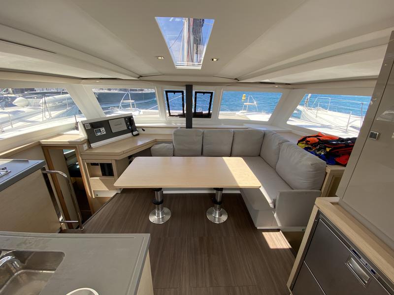 Book yachts online - catamaran - Lucia 40 - Papaya (!!!from Monday!)) - rent