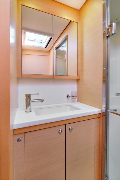 Book yachts online - catamaran - Lagoon 52F - Neptuno  - rent