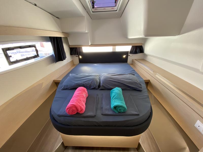 Book yachts online - catamaran - Lucia 40 - Aquila (!!!from Monday!) - rent