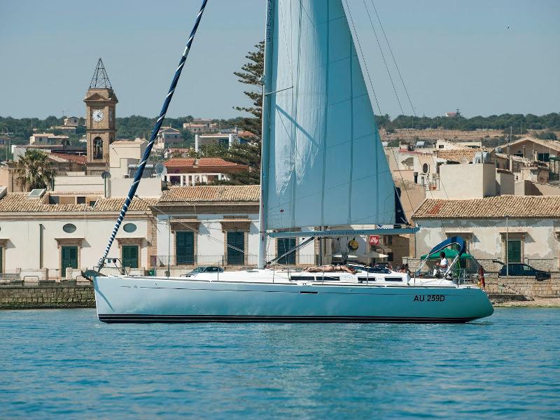 Book yachts online - sailboat - Dufour 455 GL - Asia - rent