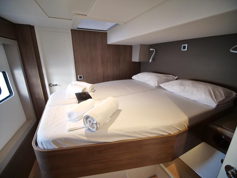 Book yachts online - catamaran - Bali 4.8 - EAGLE - rent